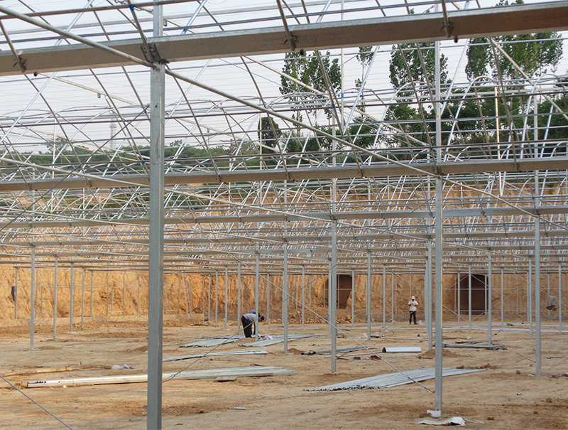 武汉温室大棚在建造时先要做好地基